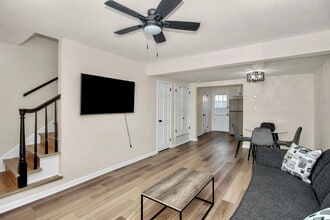 6314 Old Pineville Rd, Unit B in Charlotte, NC - Building Photo - Building Photo