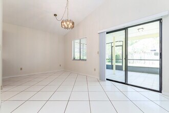 1011 Manigan Ave in Oviedo, FL - Building Photo - Building Photo