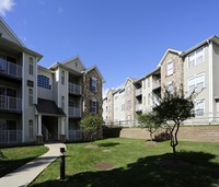 Camelot at Woodfield in Hackettstown, NJ - Foto de edificio - Building Photo