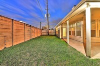 16210 Maplewick Dr in Tomball, TX - Building Photo - Building Photo