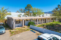 El Pueblito in Albuquerque, NM - Foto de edificio - Primary Photo