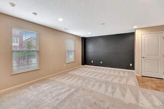9563 Cobblestone Walk in West Chester Township, OH - Building Photo - Building Photo