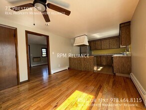 73 Preston St in Everett, MA - Foto de edificio - Building Photo
