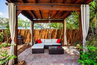 5606 NE 5th Terrace in Fort Lauderdale, FL - Building Photo - Building Photo
