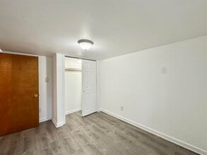 1261 NY-7 in Troy, NY - Building Photo - Building Photo