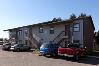 Cole Village Apartments in Winston-Salem, NC - Building Photo - Building Photo