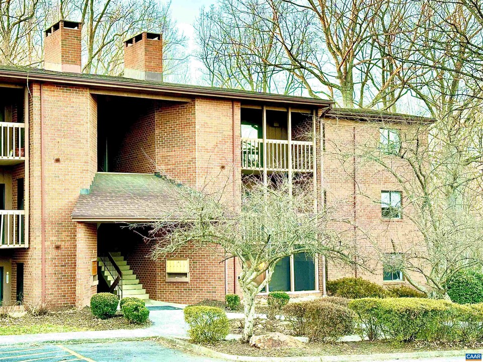 111 Turtle Creek Rd in Charlottesville, VA - Building Photo