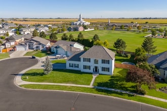 305 E Inglewood Dr in Moses Lake, WA - Building Photo - Building Photo