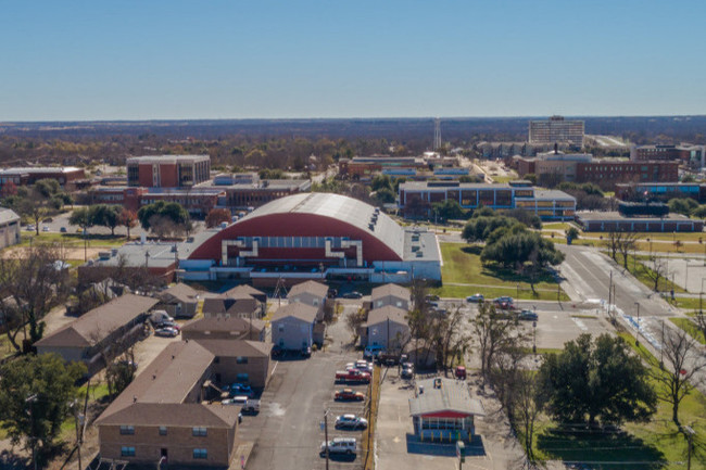 Gant Apartments in Commerce, TX - Building Photo - Building Photo