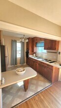 2242 E Maple Ave in Grand Blanc, MI - Building Photo - Building Photo
