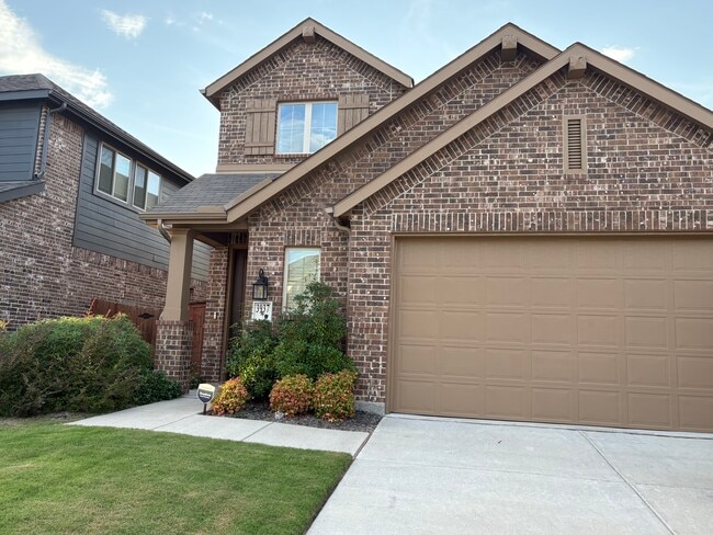 property at 3937 Chesapeake Ln