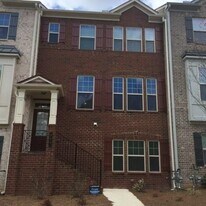 840 Ivy Vine Way in Alpharetta, GA - Building Photo