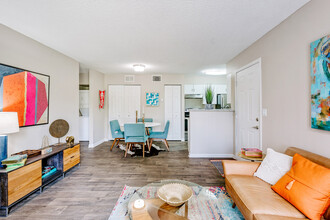 Sloans Lake Apartments in Lakewood, CO - Building Photo - Building Photo