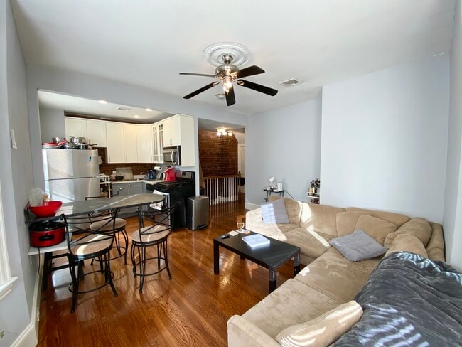 43 Hillside St, Unit 2 in Boston, MA - Building Photo - Building Photo