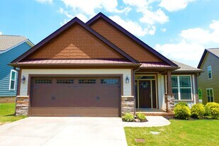 153 Bur Oak Dr in Taylors, SC - Building Photo