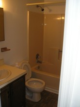 284 Center St-Unit -D in Timberville, VA - Building Photo - Building Photo