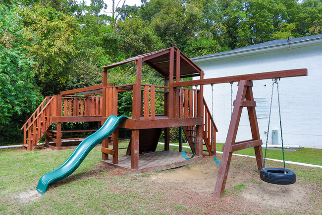 WESLEYAN Oaks in Macon, GA - Building Photo - Building Photo