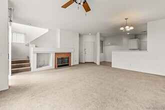 5544 Renaissance in San Diego, CA - Foto de edificio - Building Photo