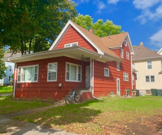 property at 1614 Hoyt St