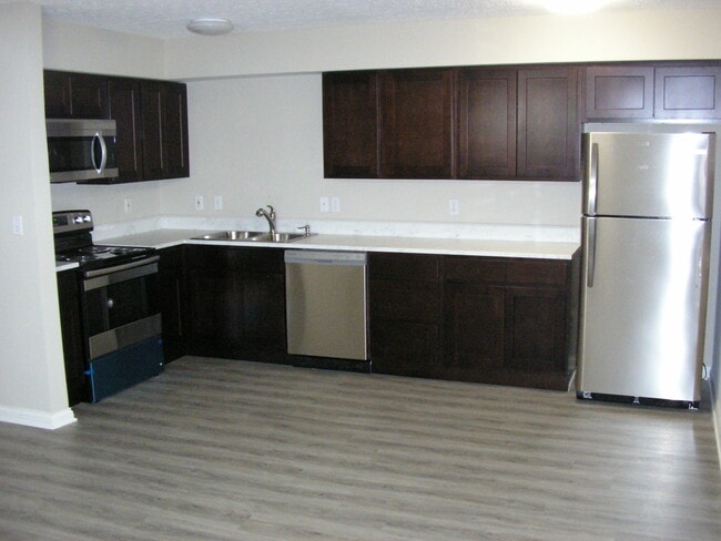 1055 Winners Cir in Bowling Green, KY - Building Photo - Building Photo