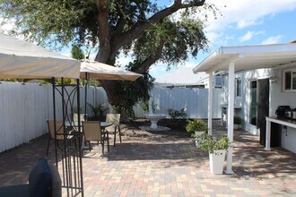 10420 SW 207th St in Cutler Bay, FL - Building Photo - Building Photo