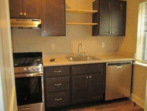 Baywood in Pittsburgh, PA - Building Photo - Building Photo