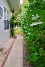 16021 NE 18th Pl in North Miami Beach, FL - Building Photo - Building Photo