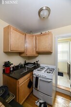 49 Laurel St, Unit 3 in Somerville, MA - Building Photo - Building Photo