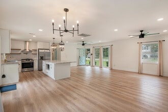 1816 Gippy Ln in Charleston, SC - Foto de edificio - Building Photo