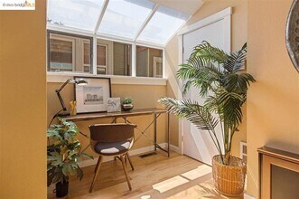 2125 Parker St in Berkeley, CA - Foto de edificio - Building Photo