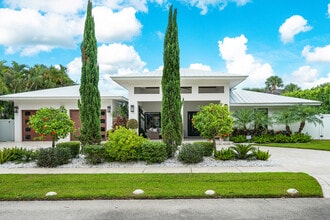 1117 Lake Dr in Delray Beach, FL - Building Photo - Building Photo