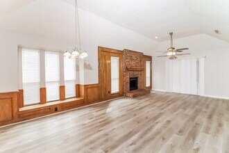 9008 Willoughby Ct in Fort Worth, TX - Building Photo - Building Photo