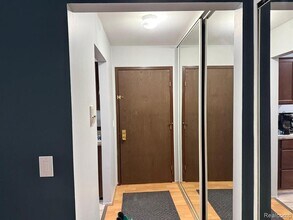 30052 W 12 Mile Rd in Farmington Hills, MI - Building Photo - Building Photo