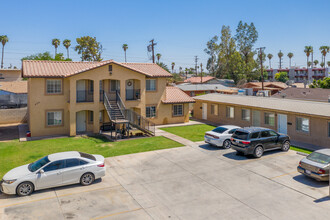 416-424 Mary Ave in Calexico, CA - Building Photo - Building Photo