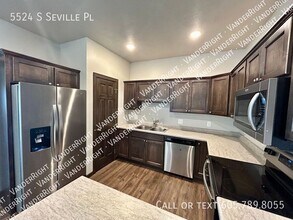 5524 Seville Pl in Sioux Falls, SD - Building Photo - Building Photo