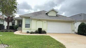 21 Raintree Cir in Palm Coast, FL - Building Photo
