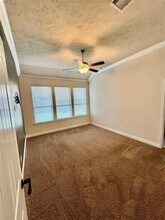 8126 W Pine Creek Bend in Cypress, TX - Building Photo - Building Photo