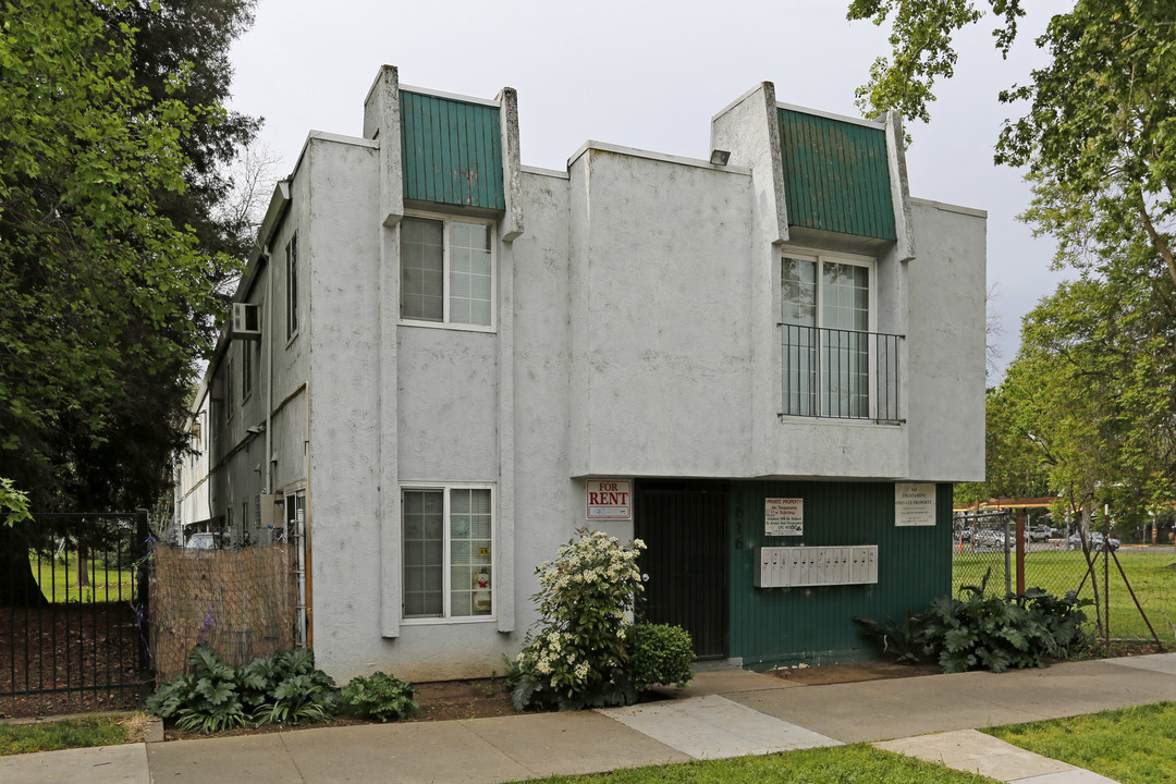 1616 E St in Sacramento, CA - Building Photo