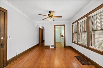 124 S Chicago Ave in Rockford, IL - Building Photo - Building Photo