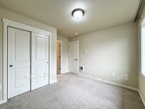 15088 NW Marianna St in Portland, OR - Building Photo - Building Photo