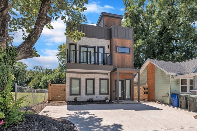 210 Martin Luther King Jr Blvd in Raleigh, NC - Building Photo - Building Photo