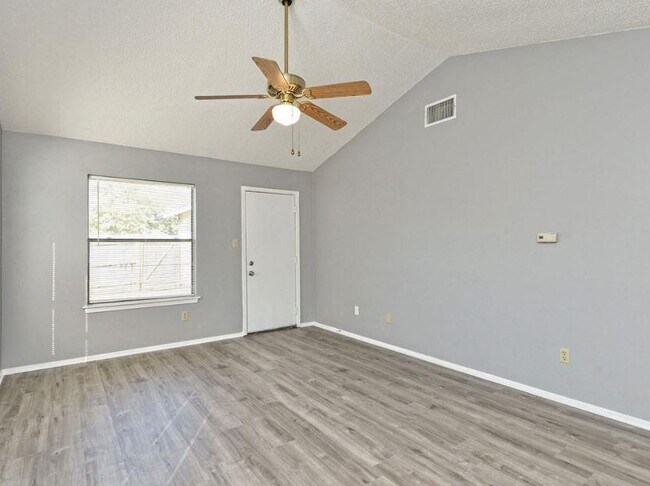 12320 Alderbrook Dr in Austin, TX - Building Photo - Building Photo