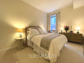 5 Davis Ave, Unit 2 in Brookline, MA - Building Photo - Building Photo