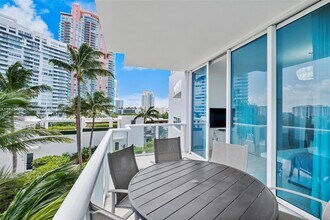 50 South Pointe Dr, Unit 704 in Miami Beach, FL - Building Photo - Building Photo