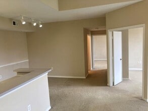 5530 Metrowest Blvd in Orlando, FL - Building Photo - Building Photo