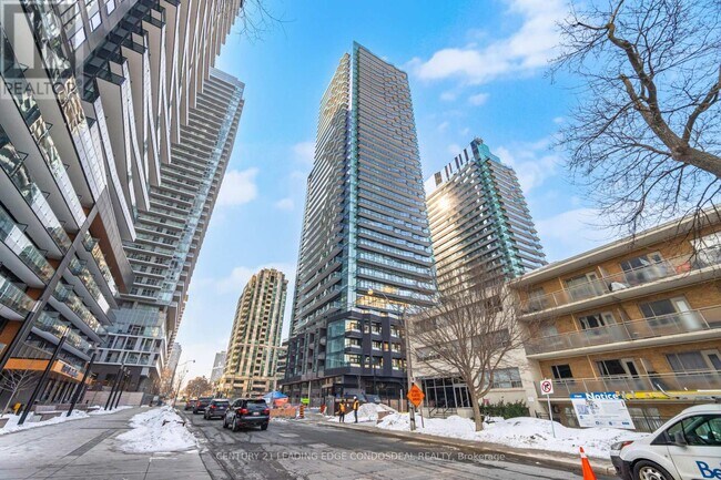 110 Broadway Ave in Toronto, ON - Building Photo - Building Photo