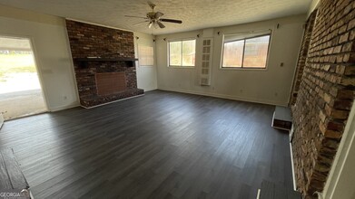 14 Georgia Ave in Hampton, GA - Building Photo - Building Photo