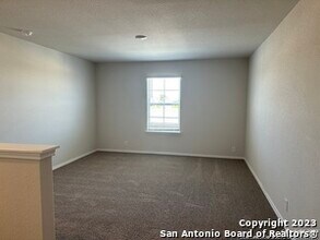 237 Legendary Trl Lp in Floresville, TX - Building Photo - Building Photo