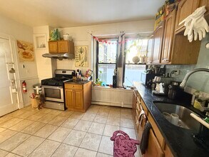 60 Empire St, Unit 1 in Boston, MA - Foto de edificio - Building Photo