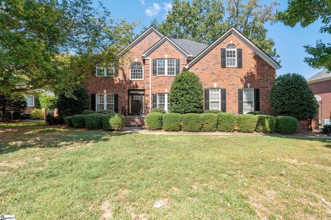 220 Huddersfield Dr in Simpsonville, SC - Building Photo